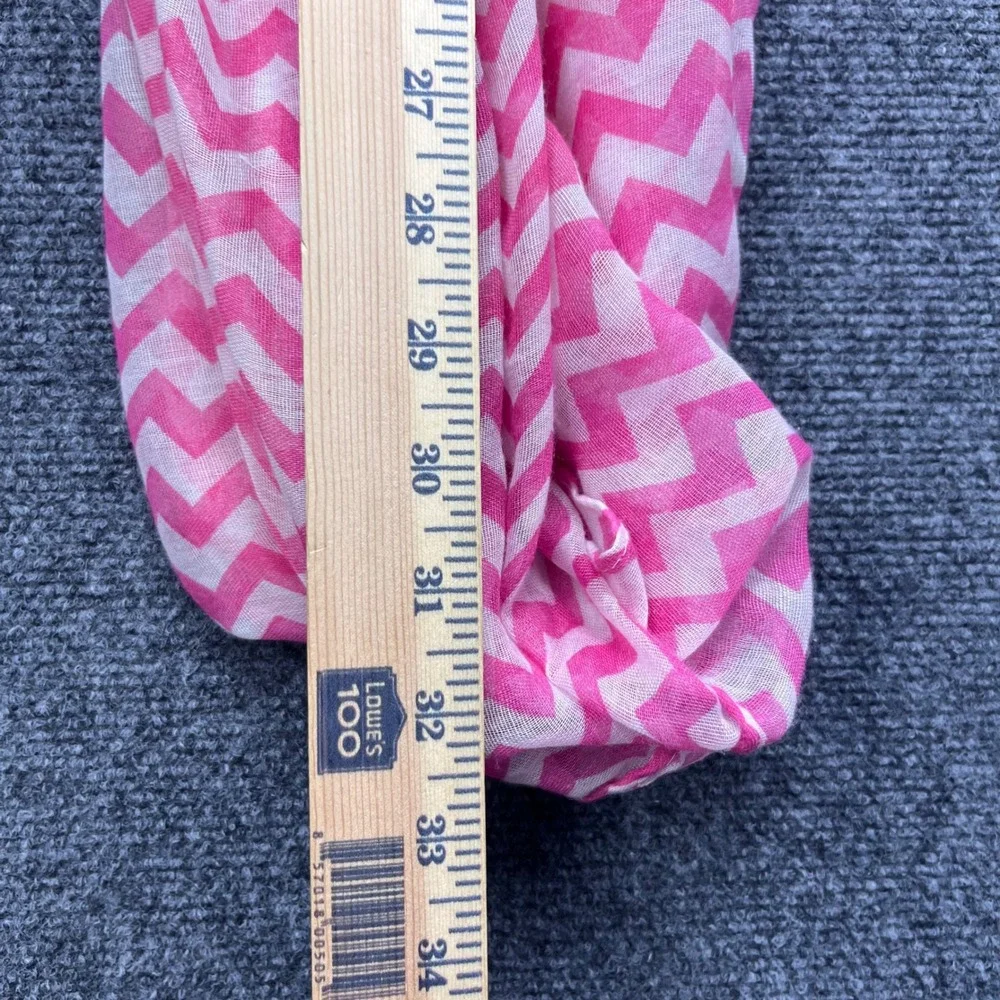 Unbranded Chevron Infinity Loop Pink White Zig Zag Scarf